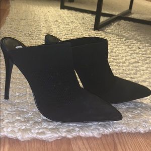 Brand New! Steve Madden Closed toe high-heel mules